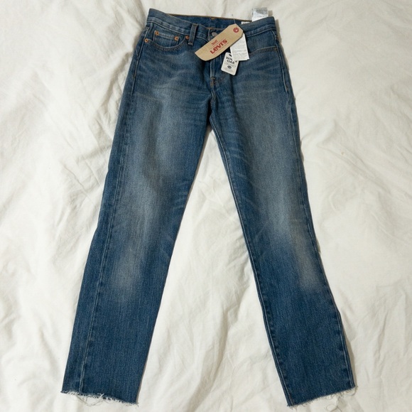 Levi’s wedgie icon jean (Coyote Desert Wash) - Picture 2 of 7